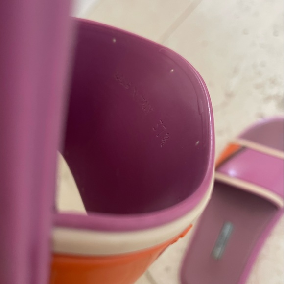 Prada slides - Picture 5 of 7